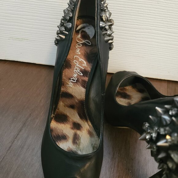 SAM EDELMAN LORISSA SPIKE PUMP - Picture 2 of 6